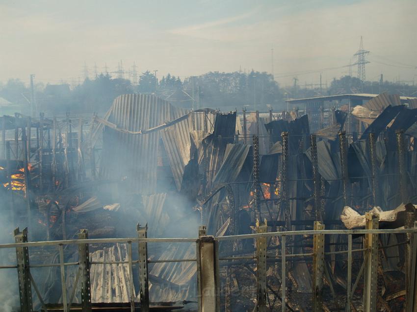 Grossbrand Holzlager Siegburg Industriestr P105.JPG